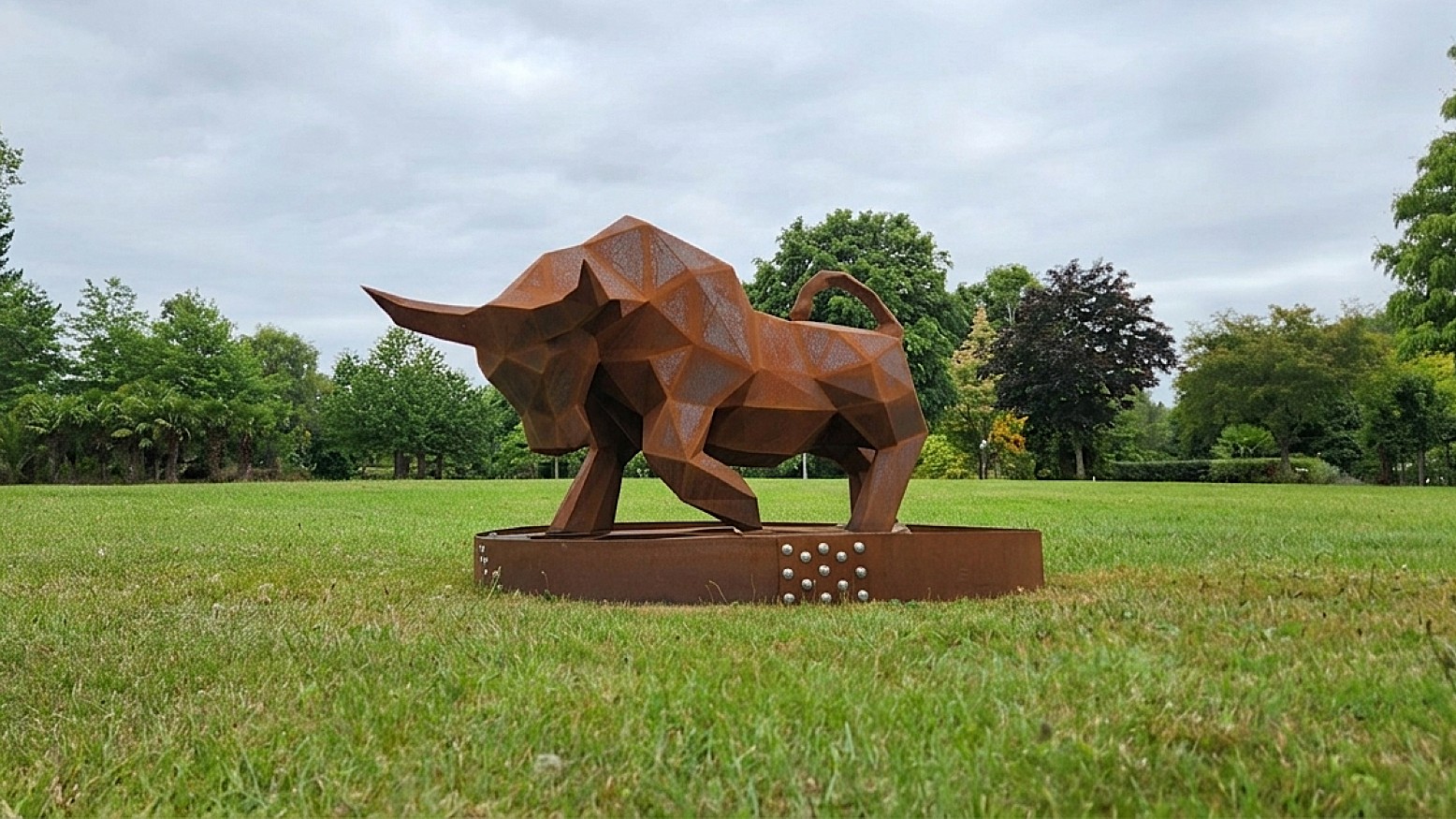 Sculpture & Metal Art